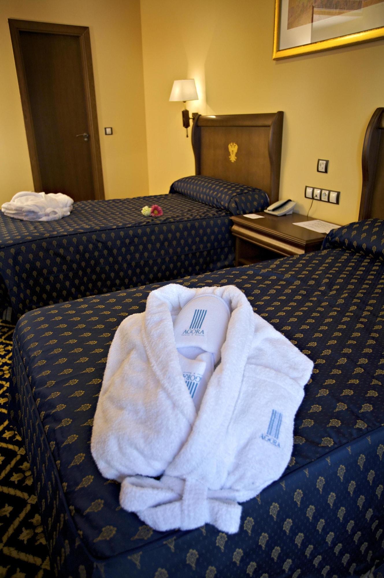 Hotel Agora Juan De Austria Madrid Esterno foto
