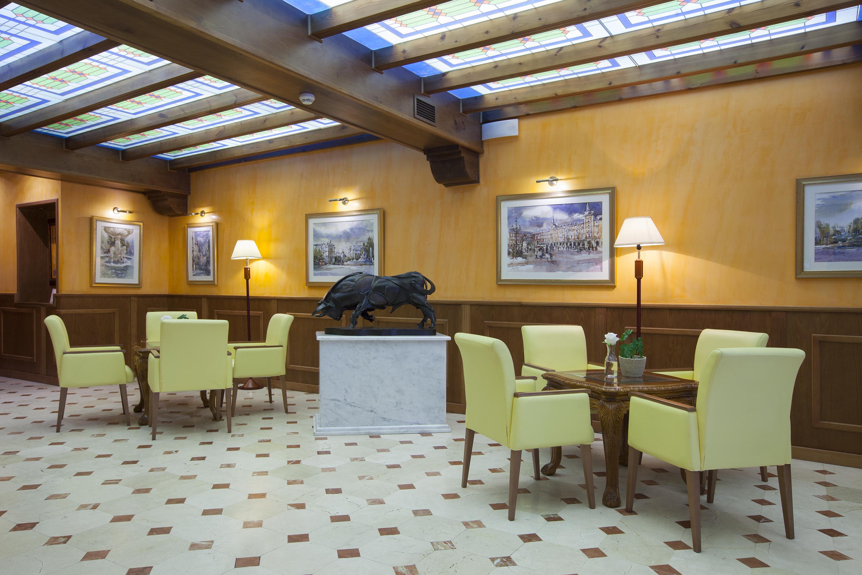 Hotel Agora Juan De Austria Madrid Esterno foto