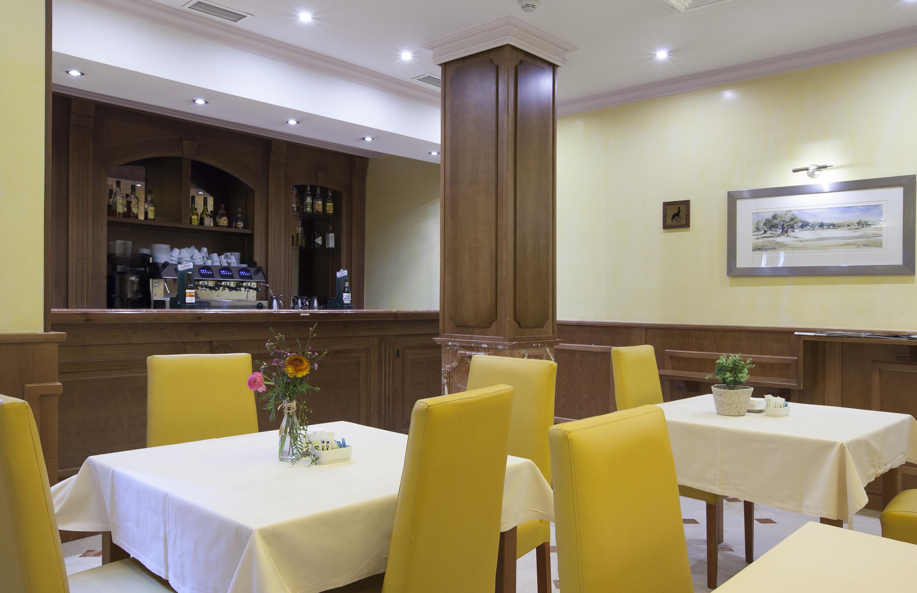 Hotel Agora Juan De Austria Madrid Esterno foto