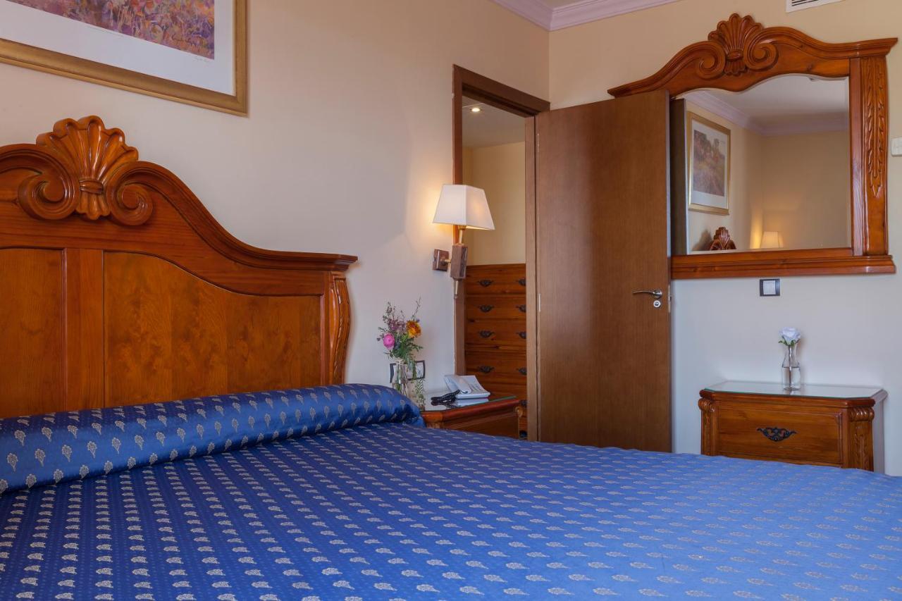 Hotel Agora Juan De Austria Madrid Esterno foto